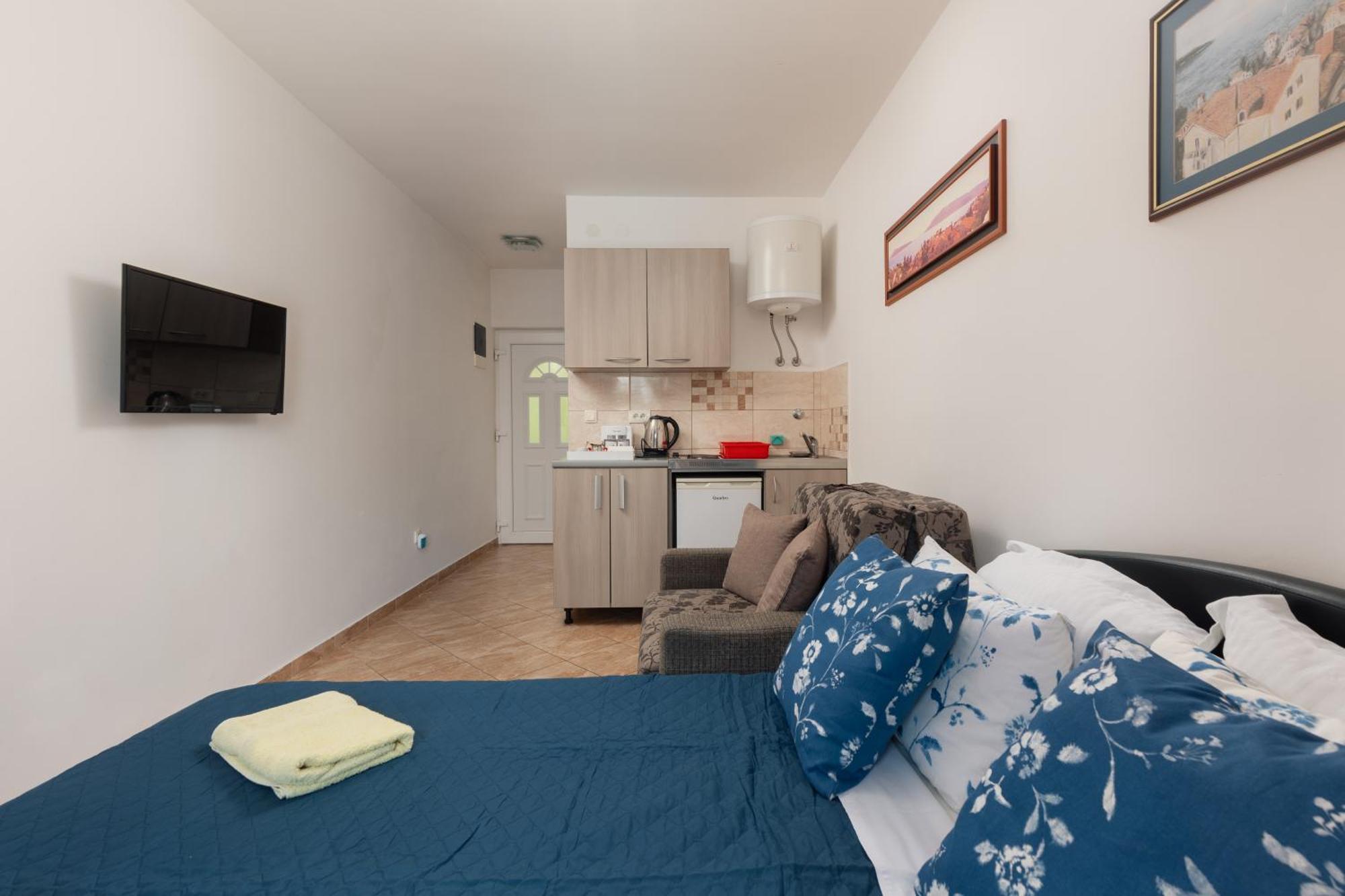 Villa Mia Apartments Bijela Eksteriør billede