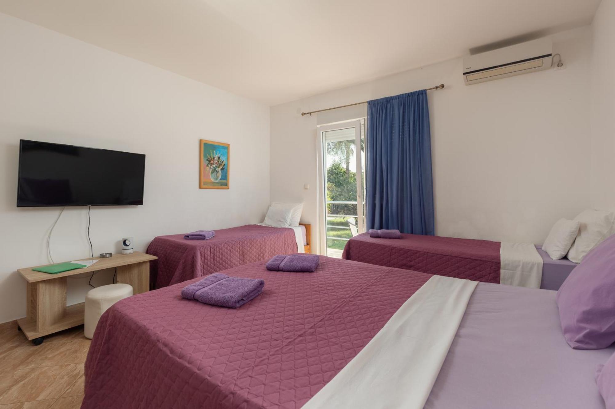 Villa Mia Apartments Bijela Eksteriør billede