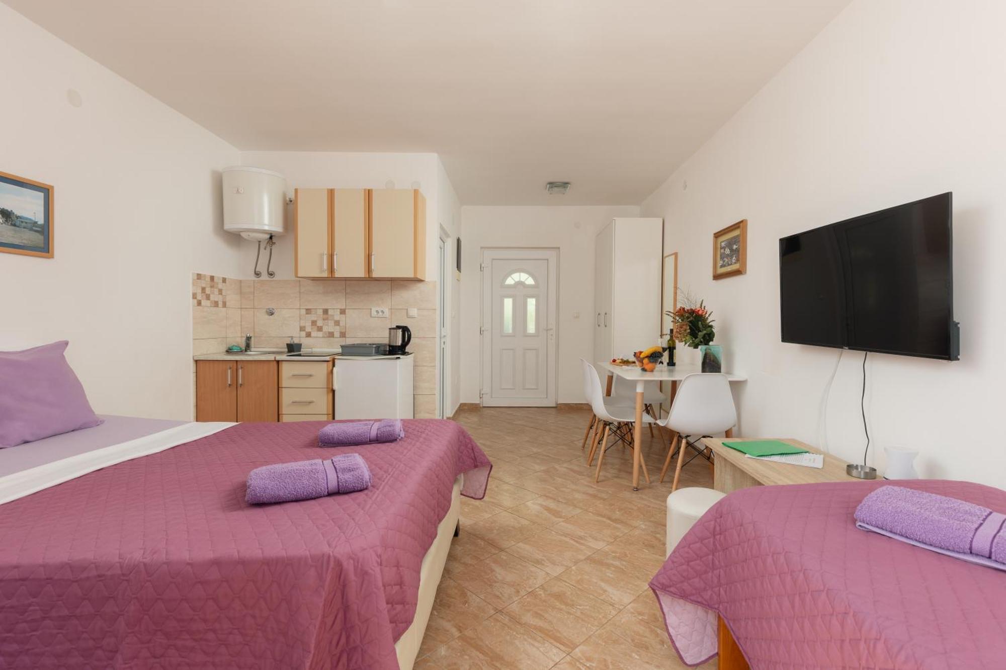 Villa Mia Apartments Bijela Eksteriør billede