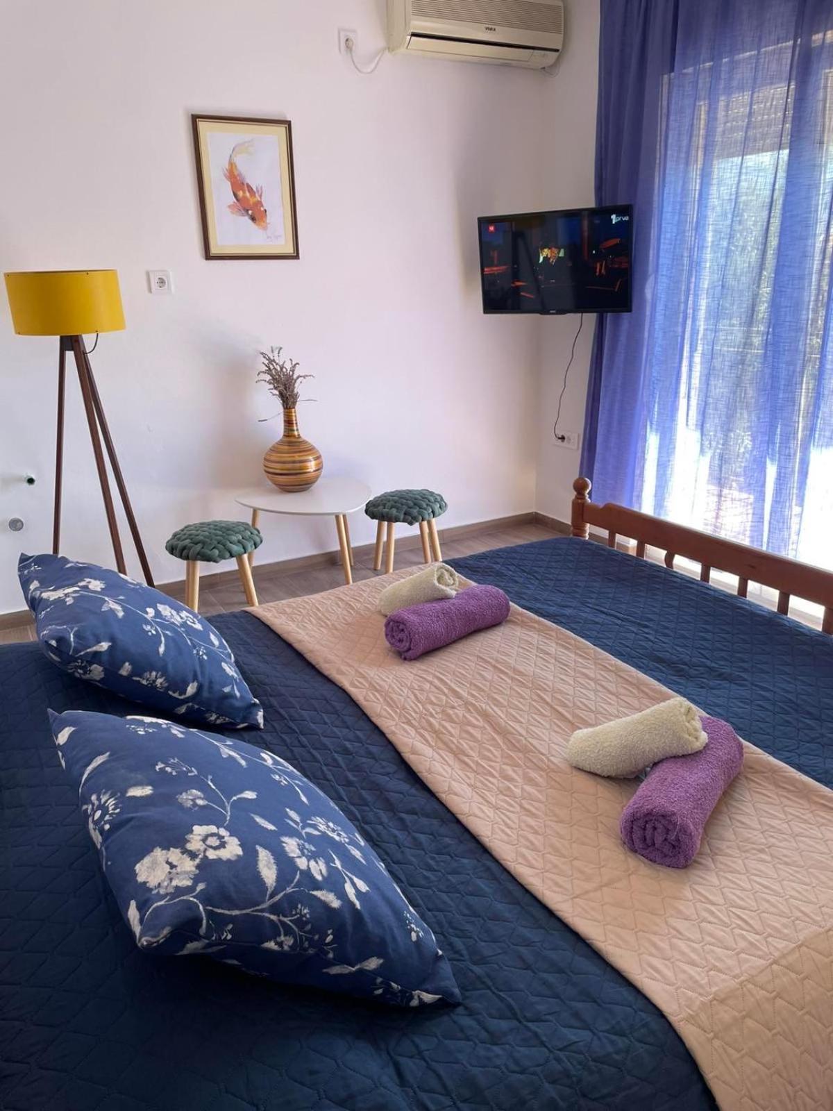 Villa Mia Apartments Bijela Eksteriør billede